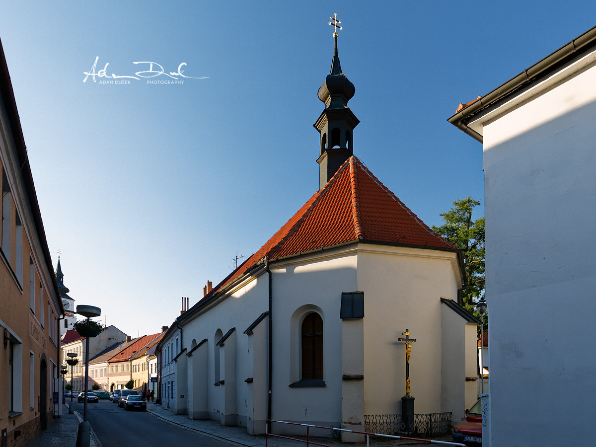 pitln kostel sv. Ke, Velk Mezi