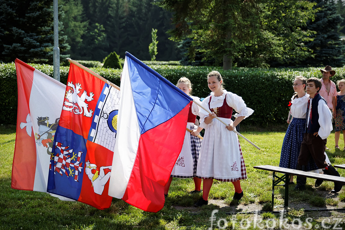 ermensk slavnosti - Mezinrodn folklorn festival 2016