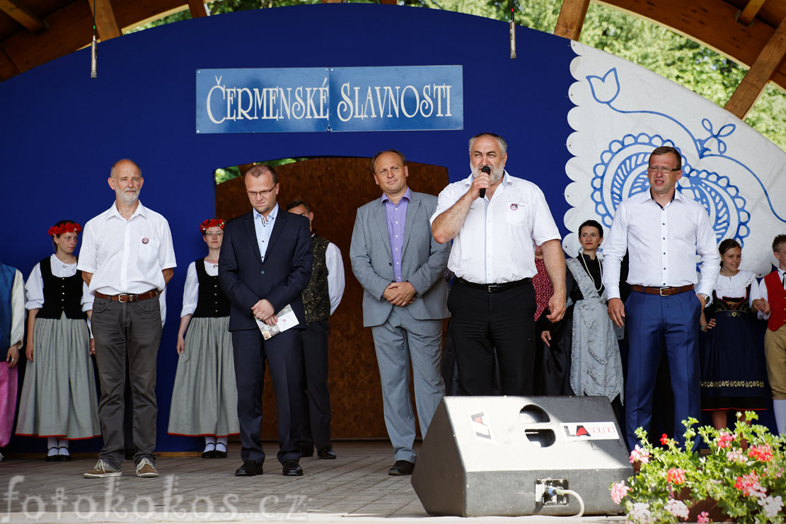 ermensk slavnosti - Mezinrodn folklorn festival 2016