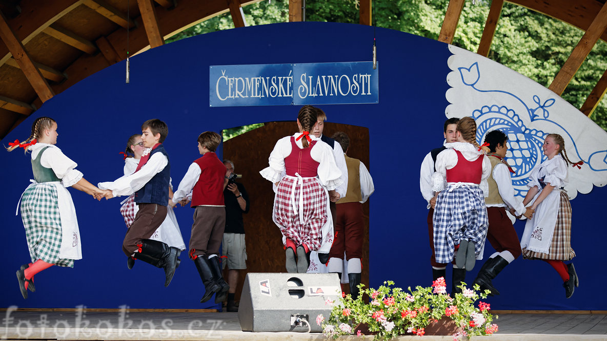 ermensk slavnosti - mezinrodn folklorn festival 2016