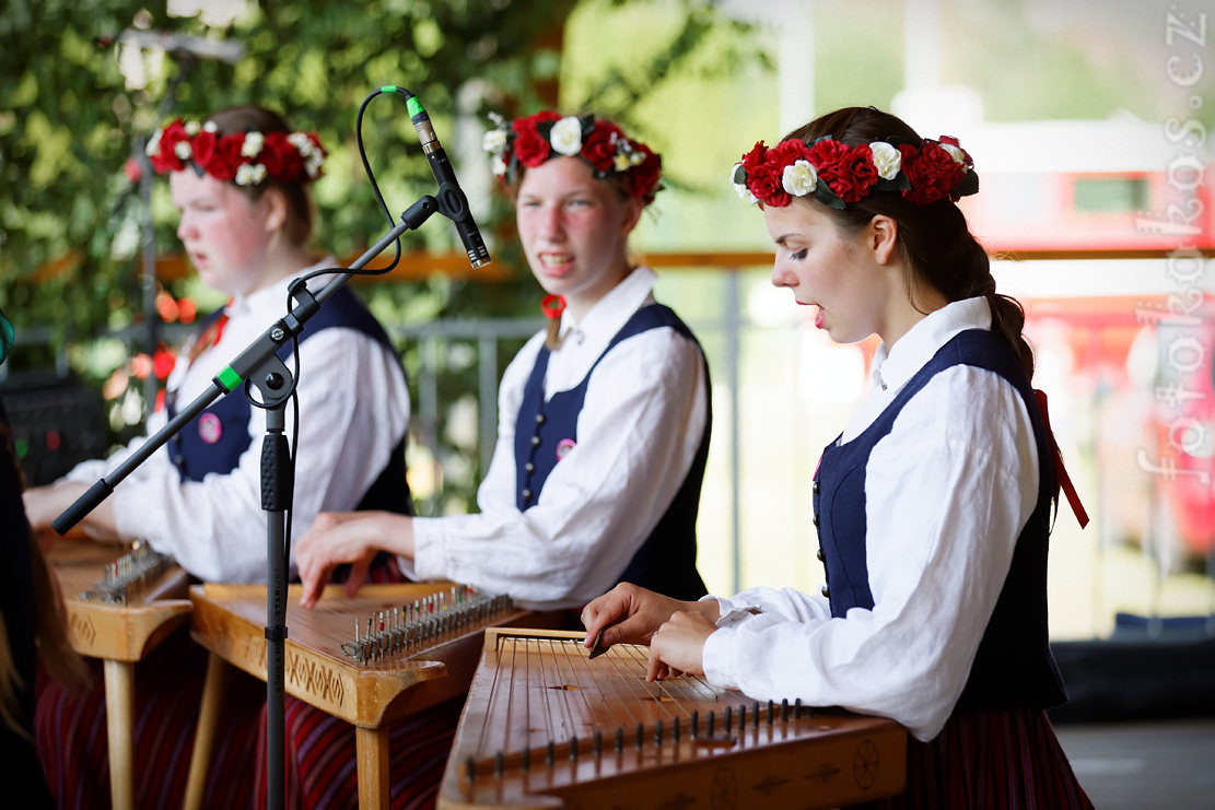 ermensk slavnosti - mezinrodn folklorn festival 2016