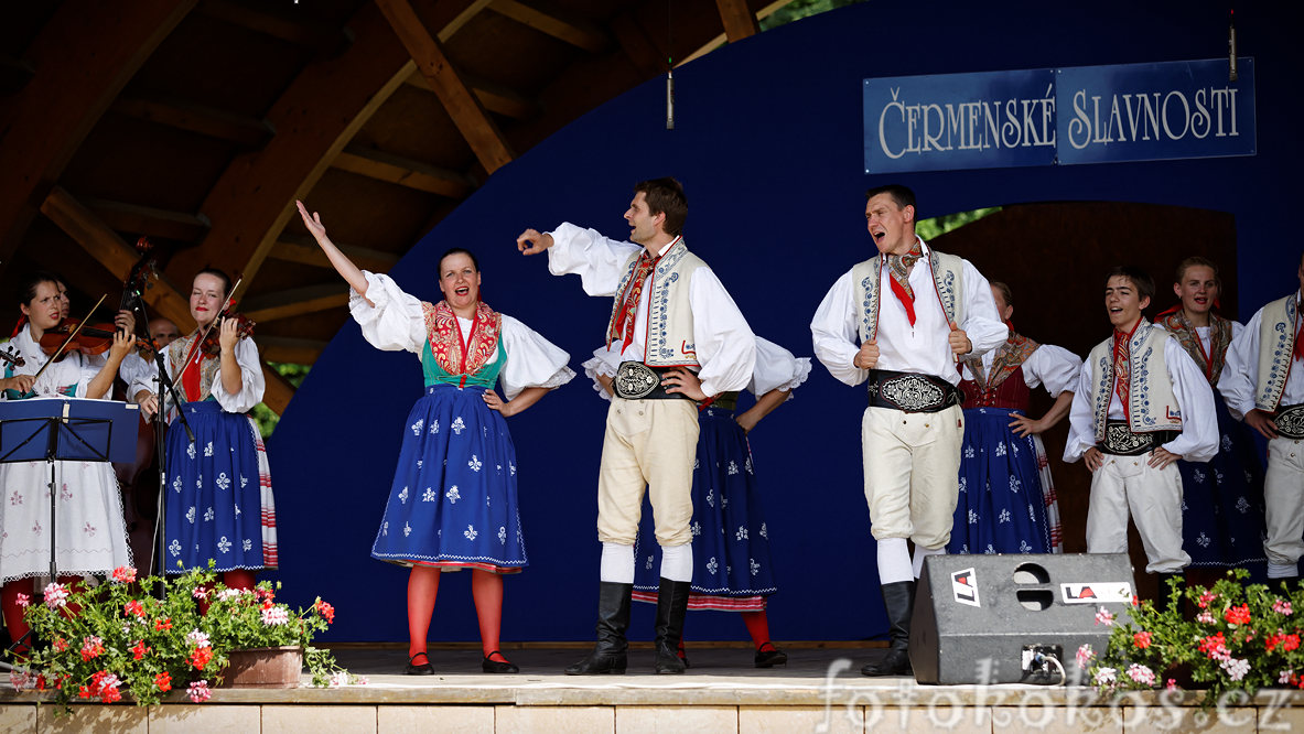 ermensk slavnosti - mezinrodn folklorn festival 2016