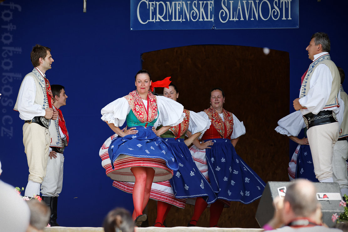 ermensk slavnosti - mezinrodn folklorn festival 2016