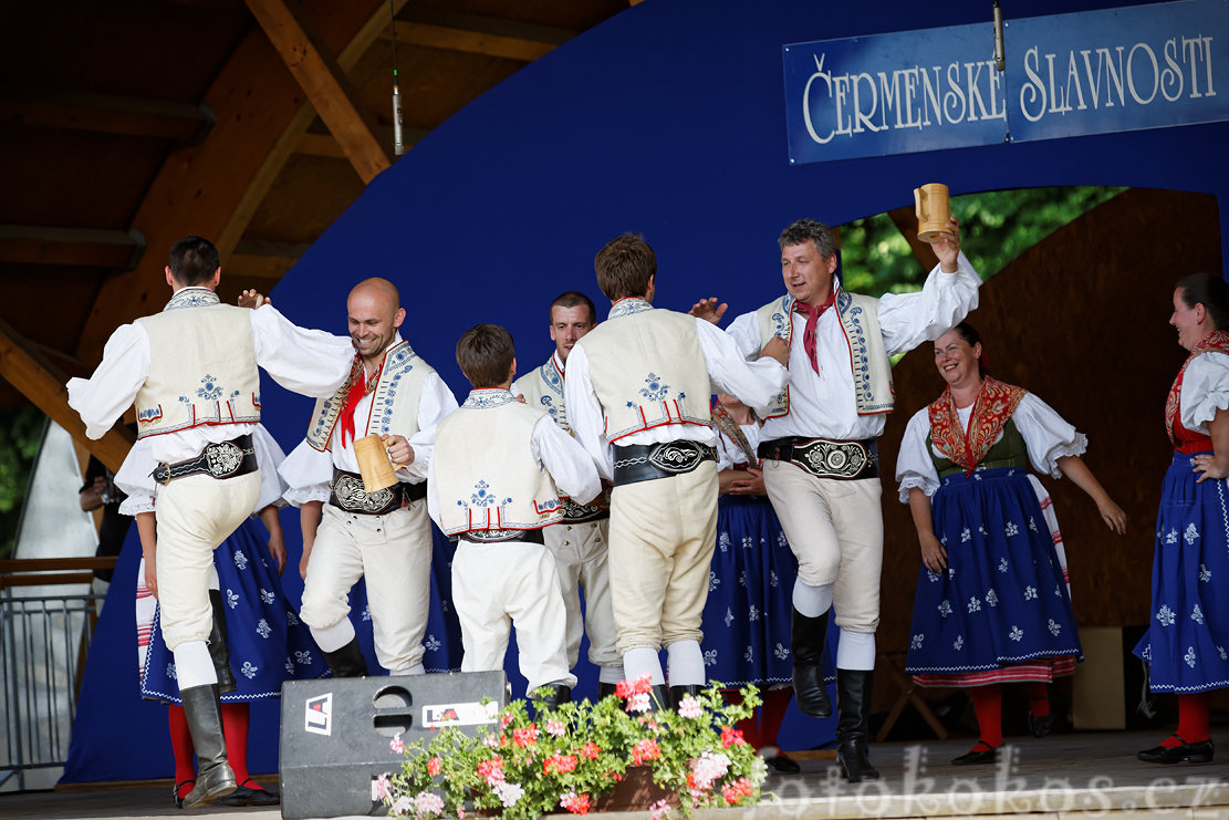 ermensk slavnosti - mezinrodn folklorn festival 2016