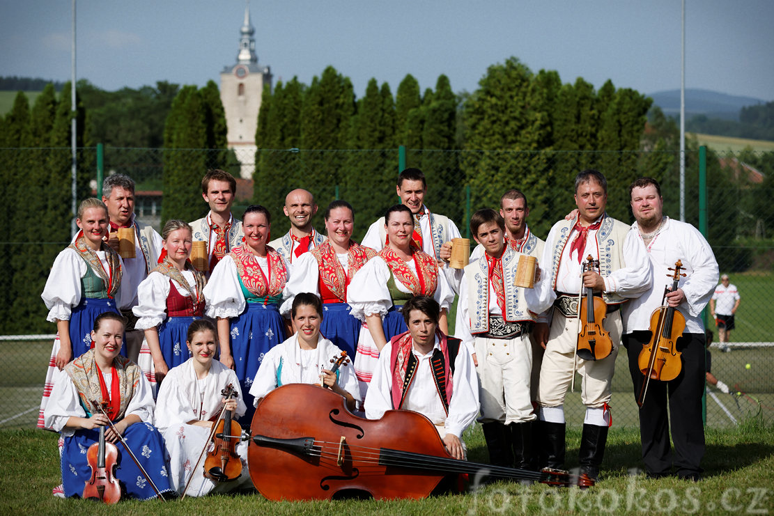 ermensk slavnosti - mezinrodn folklorn festival 2016