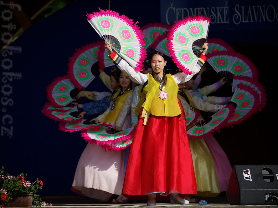 ermensk slavnosti - mezinrodn folklorn festival 2016