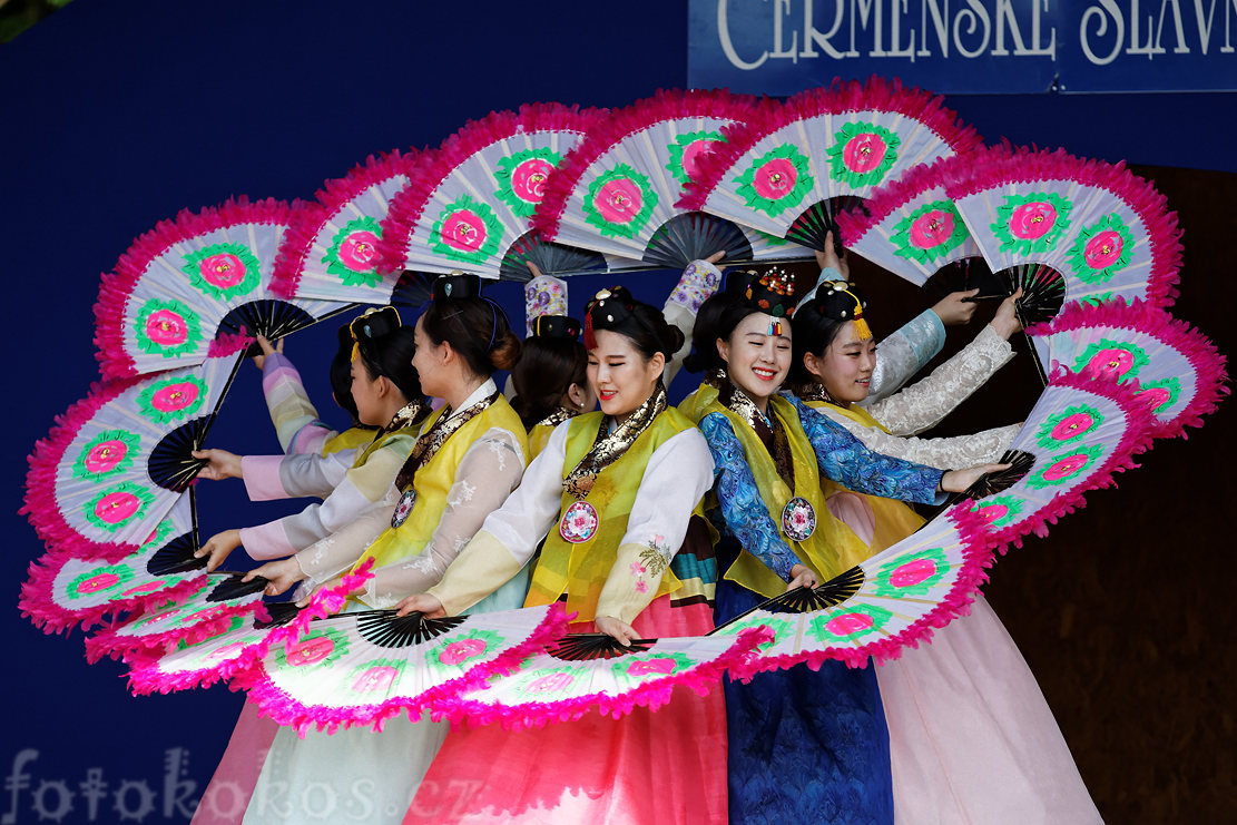 ermensk slavnosti - mezinrodn folklorn festival 2016