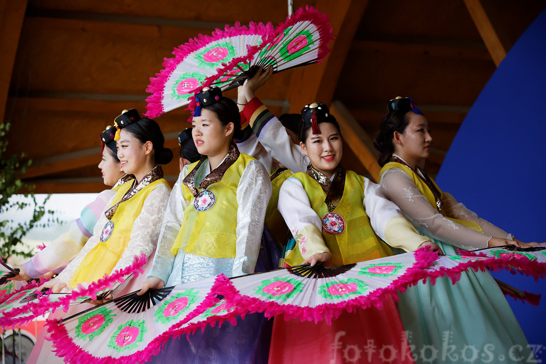 ermensk slavnosti - mezinrodn folklorn festival 2016