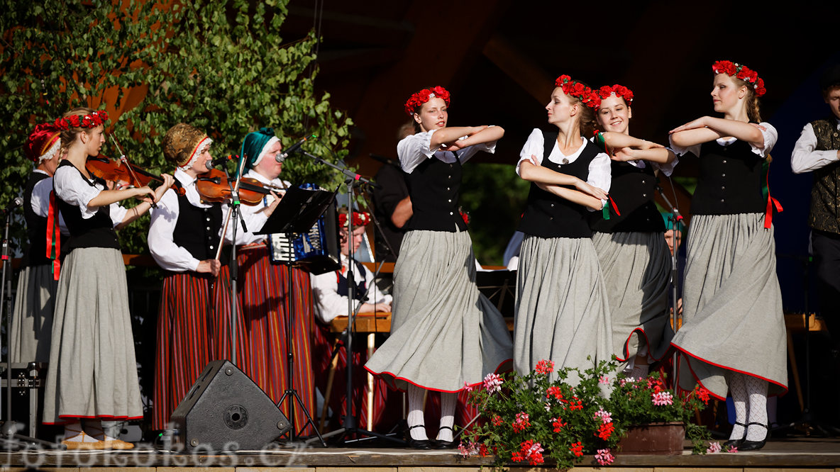 ermensk slavnosti - mezinrodn folklorn festival 2016