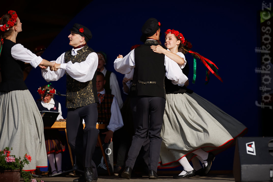 ermensk slavnosti - mezinrodn folklorn festival 2016